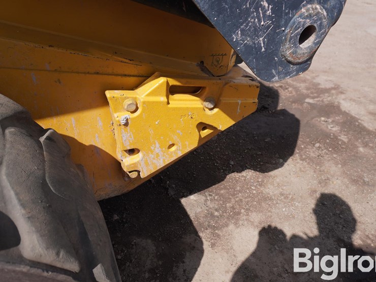 deere-332d-image-18