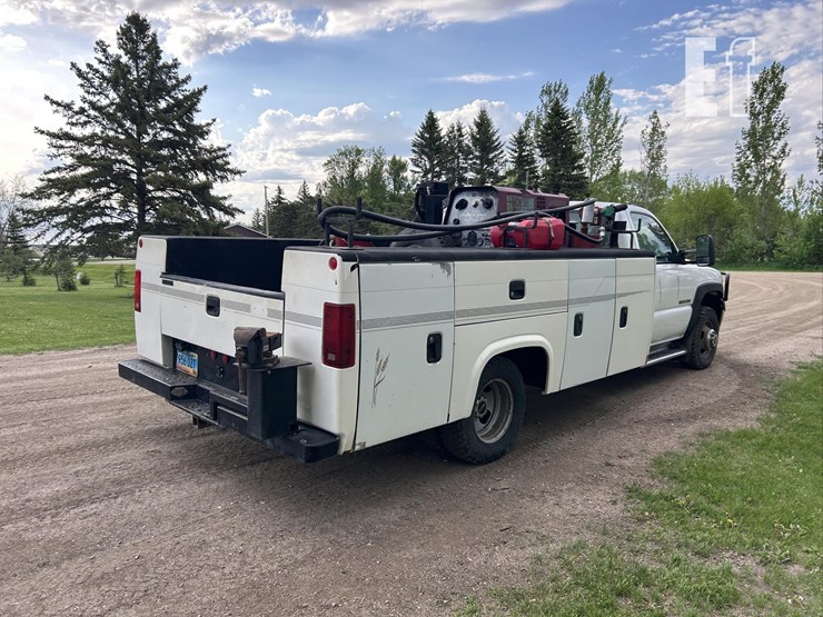 2001-gmc-3500-image-5