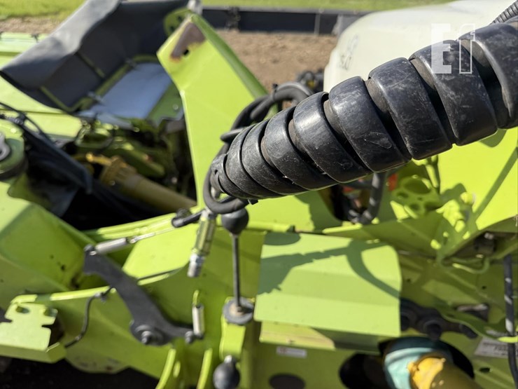 2015-claas-disco-3600fc-image-45