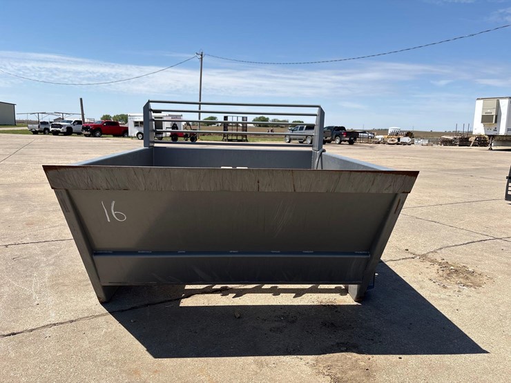 like-new-hoover-skidloader-bale-processor-image-8