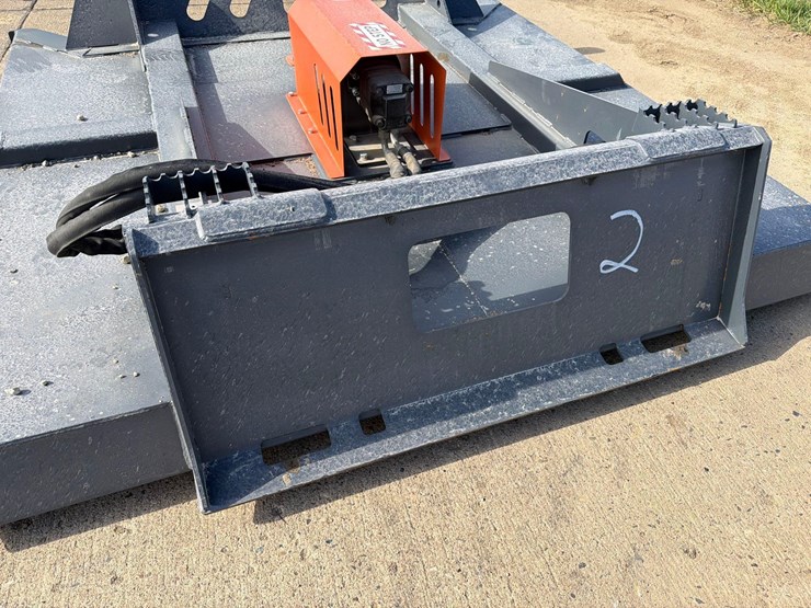 heavy-duty-skidloader-72”-whirly-mower-image-5