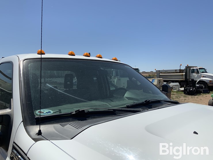 2015-ford-f550-image-9