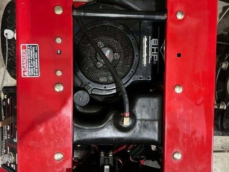 2000-toro-wheel-horse-70044-image-11