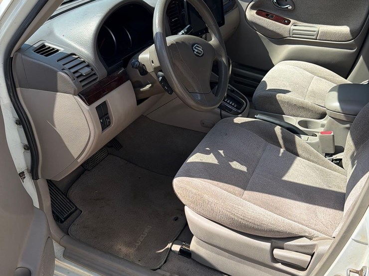 2004-suzuki-xl7-image-19