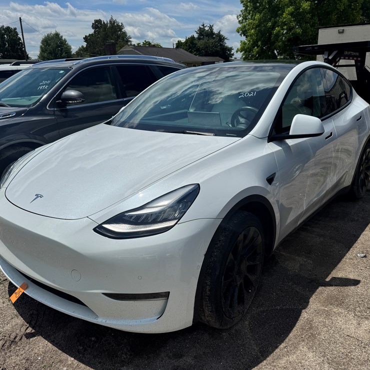 2021 TESLA MODEL Y 4-DOOR SEDAN EV 105,771 MILES SHOWING - 5YJYGDED1MF123170