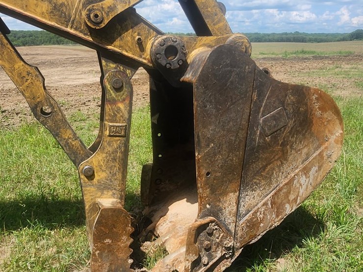 caterpillar-324e-image-4