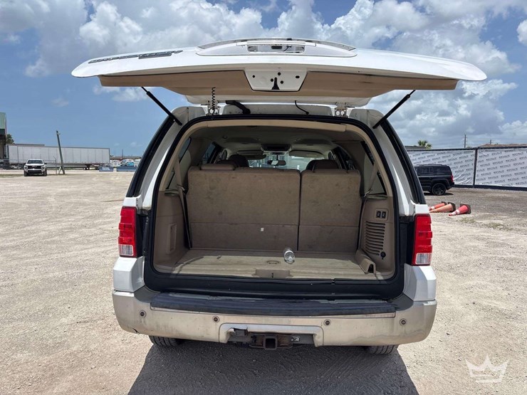 2006-ford-expedition-image-17