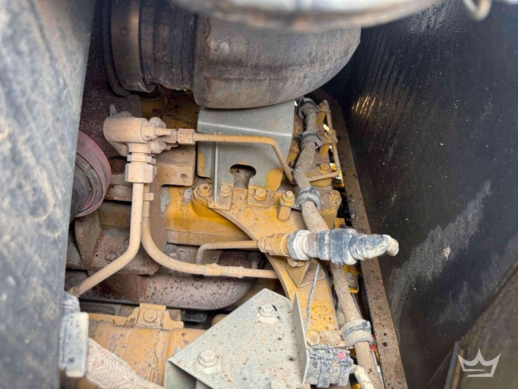 2021-deere-850l-wlt-image-21