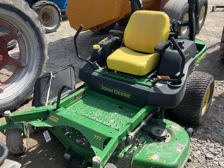 john-deere-777-image-1