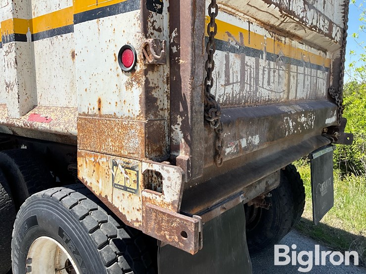 2003-sterling-lt9500-image-16
