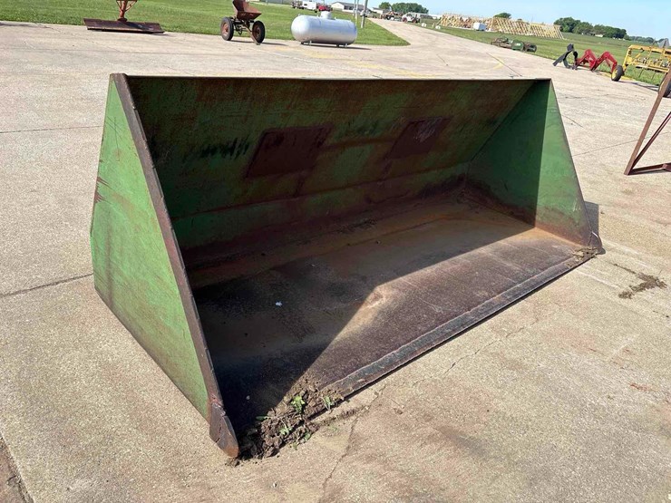 john-deere-10ft-loader-bucket-image-1