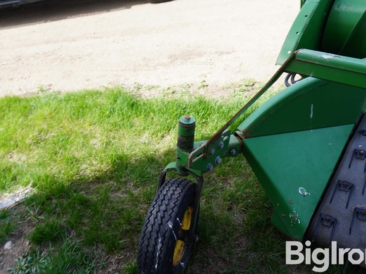 john-deere-12-image-10