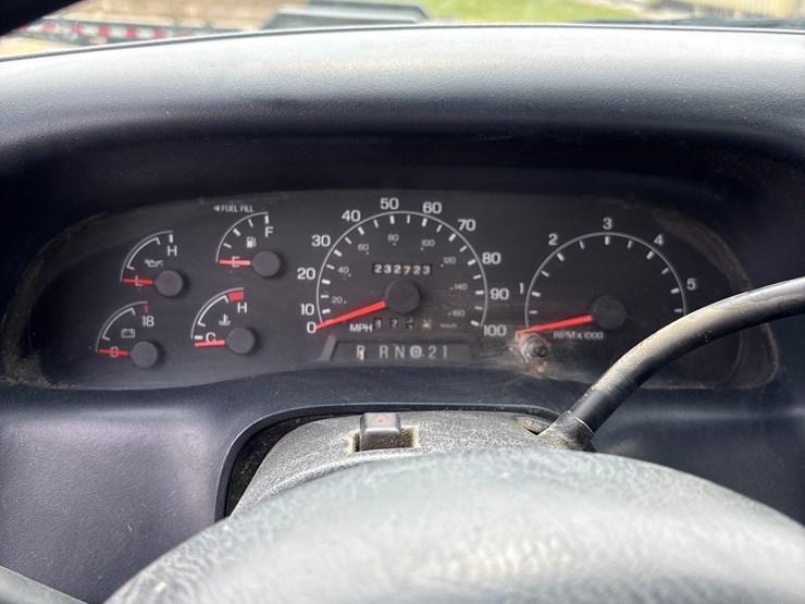 2001-ford-f250-image-32