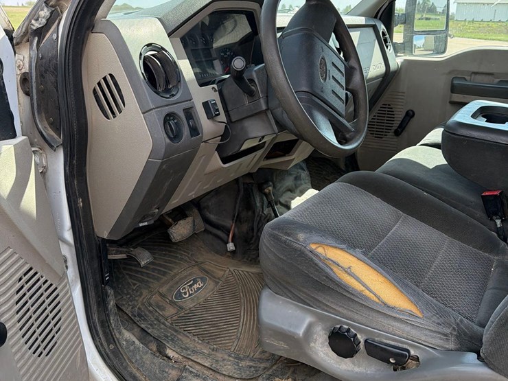 2008-ford-f250-image-34