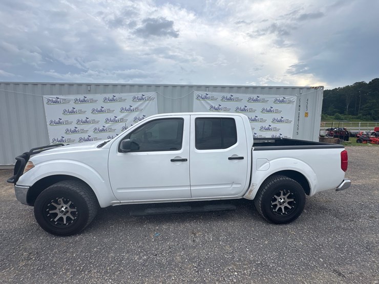 2009-nissan-frontier-image-1