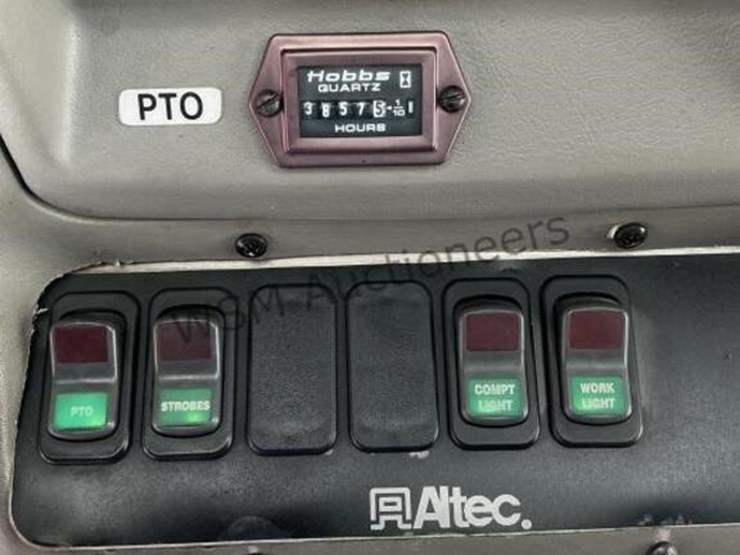 2009-international-workstar-7600-image-32