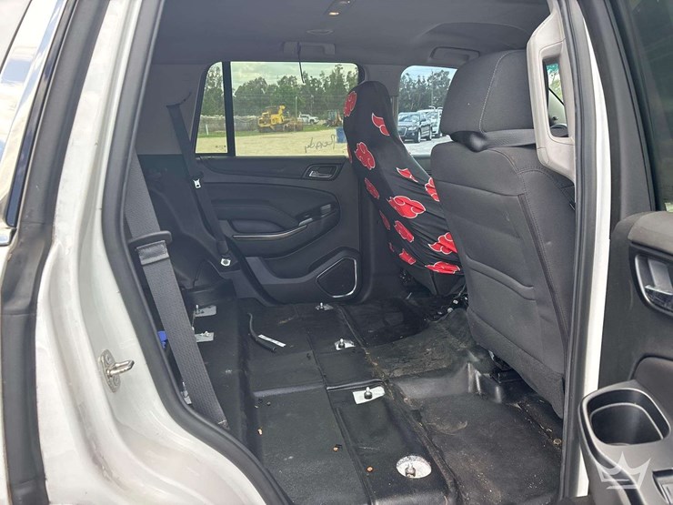 2019-chevrolet-tahoe-image-21
