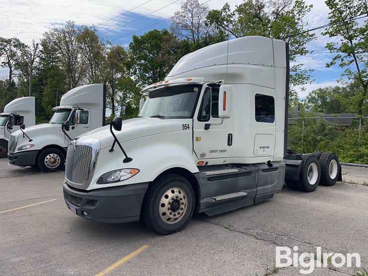 2016-international-prostar-image-1