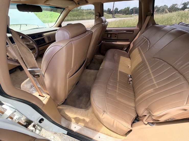 #24067-•-1994-buick-roadmaster-passenger-car-image-55