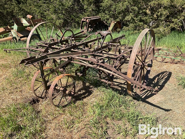 john-deere-2-image-1