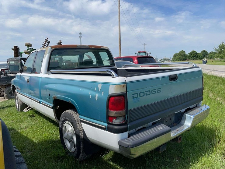 1996-dodge-ram-1500-image-4