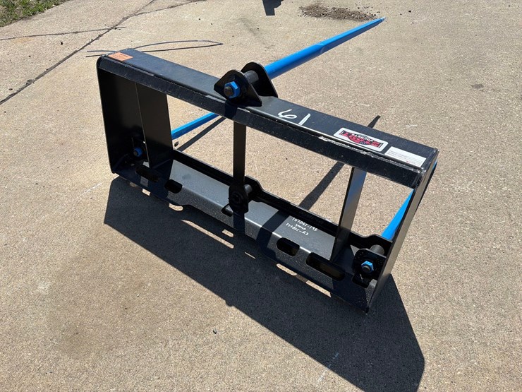 heavy-duty-stout-skidloader-3-prong-bale-spear-image-2