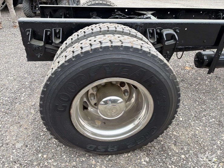 2014-kenworth-t370-image-23