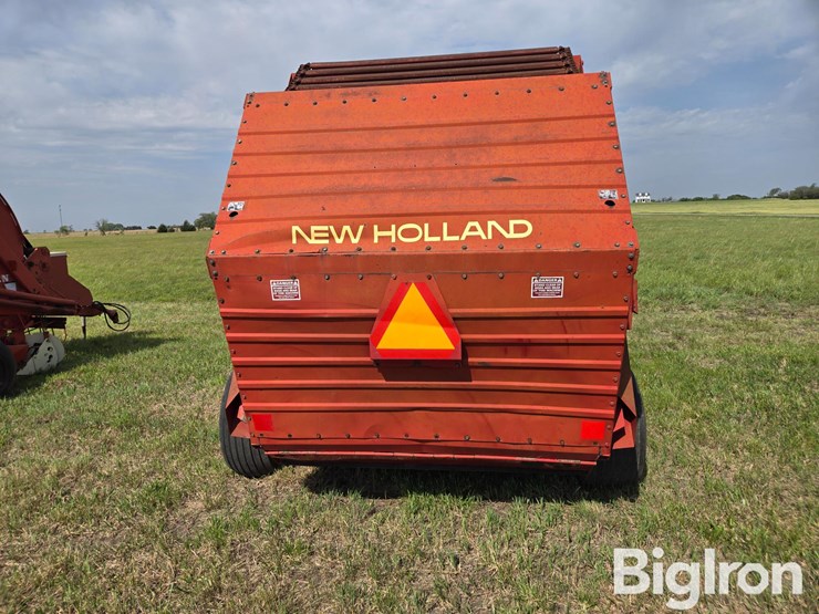 new-holland-851-image-6