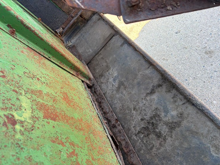 john-deere-450-image-19