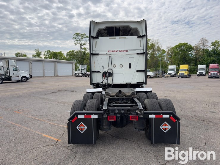 2016-international-prostar-image-6