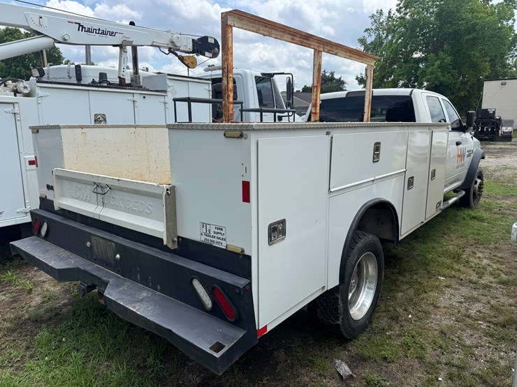 2018-ram-4500-not-running-dually-service-truck-cm-truck-beds-cmg-service-body-4wd---(bad-transfer-image-3