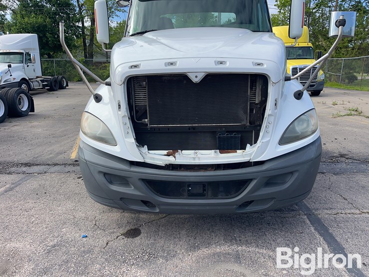 2015-international-prostar-image-18