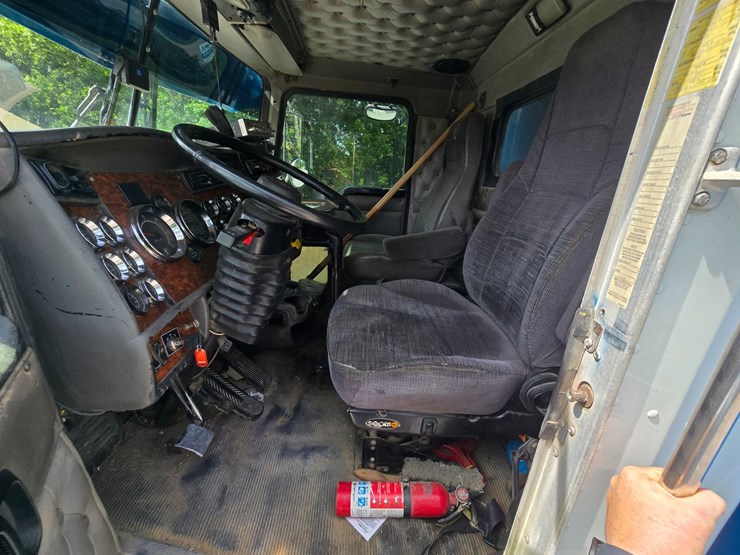 2003-kenworth-t800-image-97
