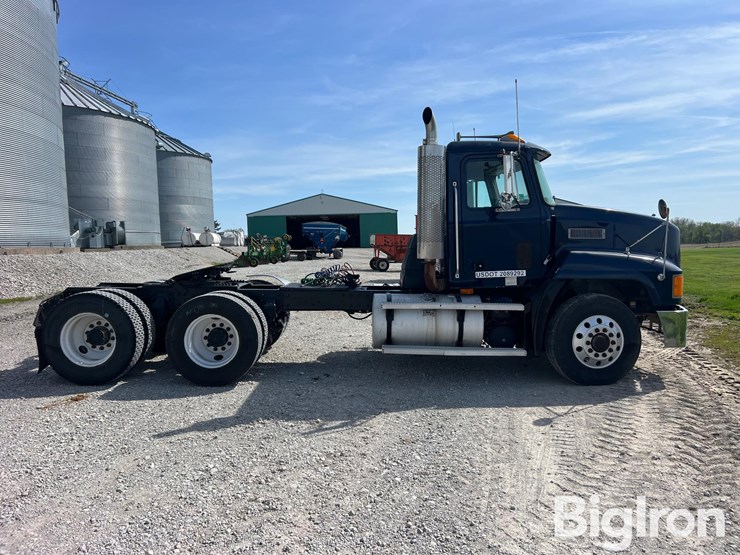 1994-mack-ch613-image-4