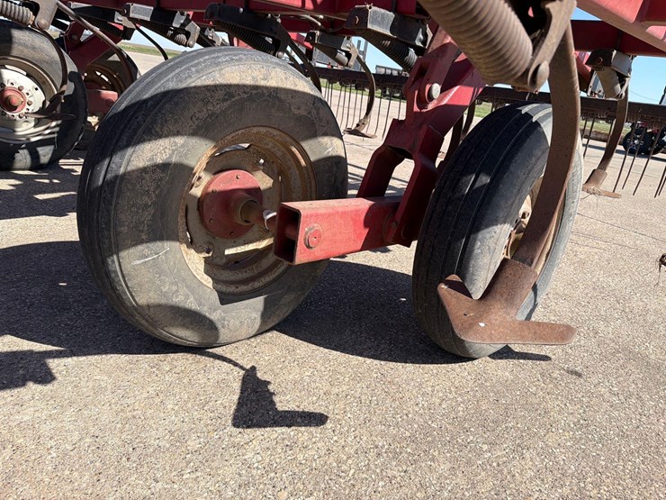 case-ih-4800-image-13