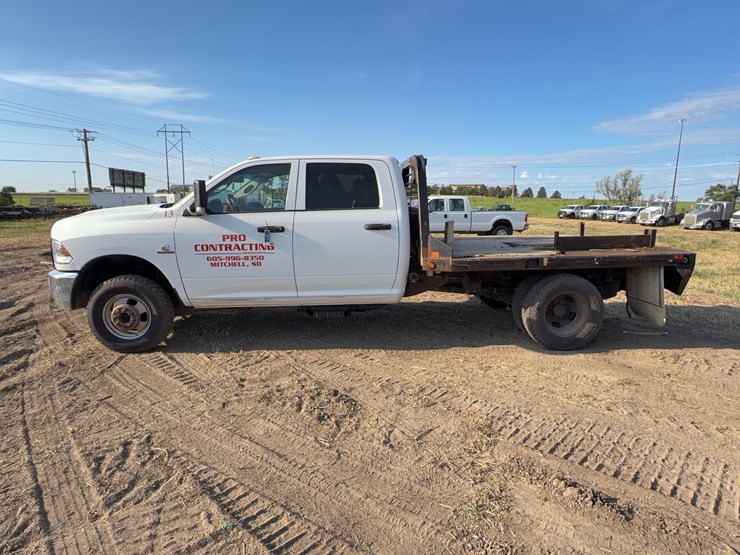 2017-dodge-3500-image-7