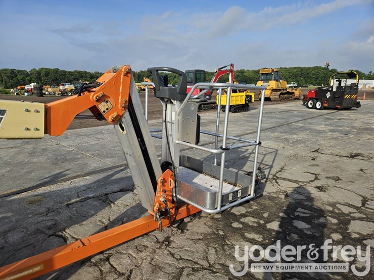 2018-jlg-t500j-image-8