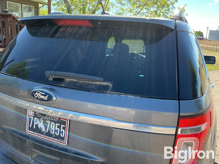2014-ford-explorer-xlt-image-17