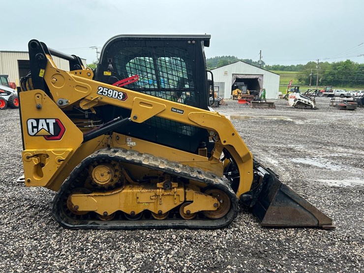 2022-caterpillar-259d3-image-5