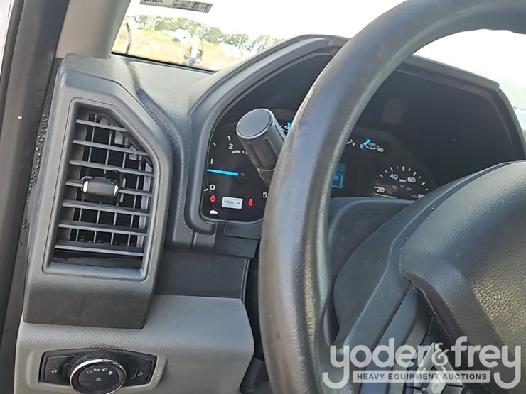 ford-f350-xl-image-23