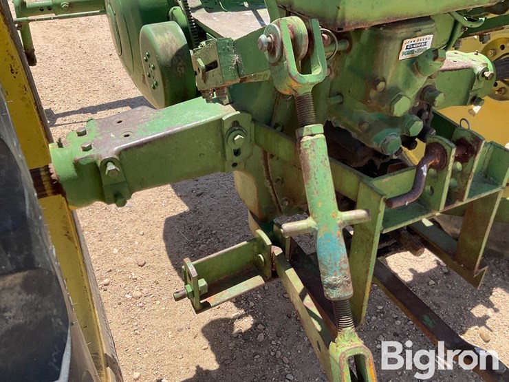 1951-john-deere-model-a-image-14