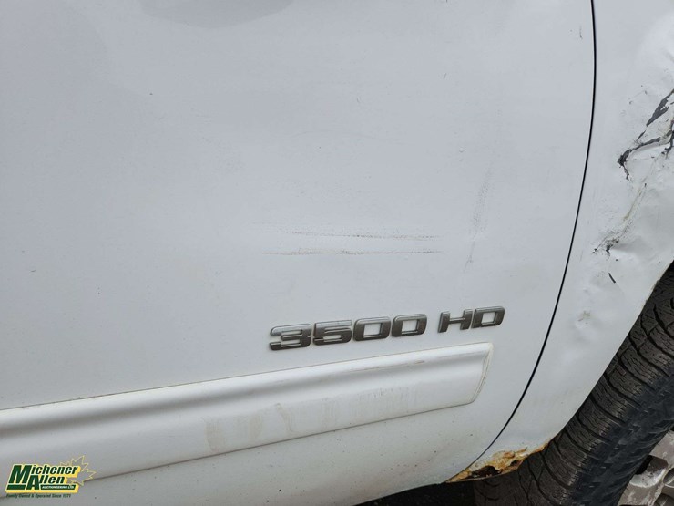 2012-chevrolet-silverado-3500hd-image-40