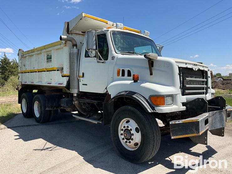 2003-sterling-lt9500-image-3