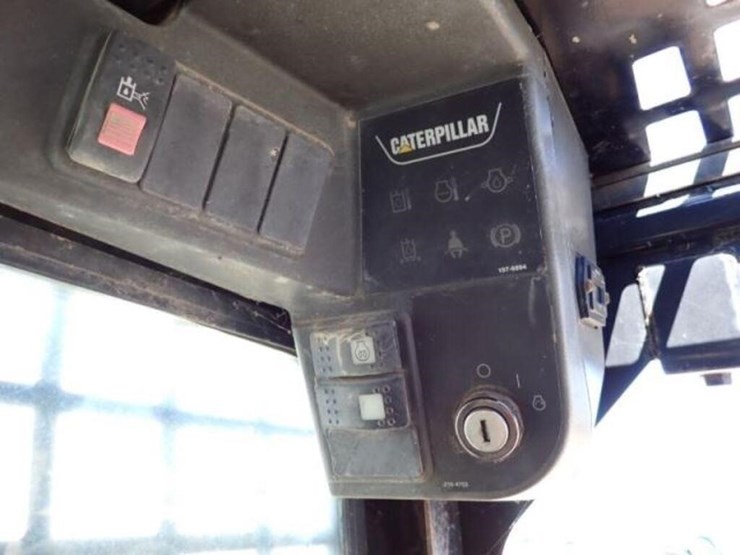 2006-caterpillar-216b-image-11
