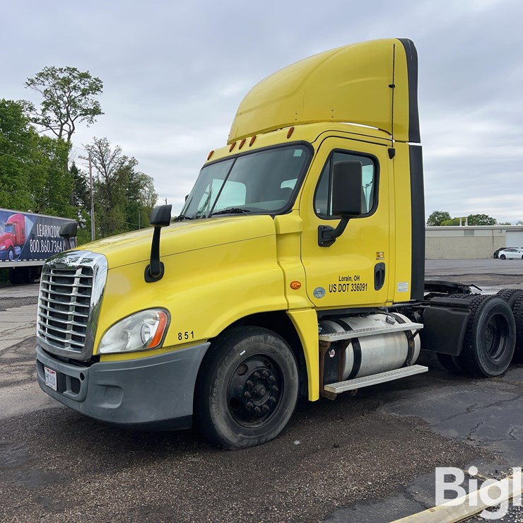 2016 FREIGHTLINER CASCADIA 125