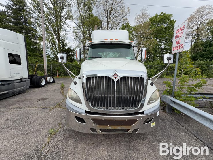 2015-international-prostar-image-2
