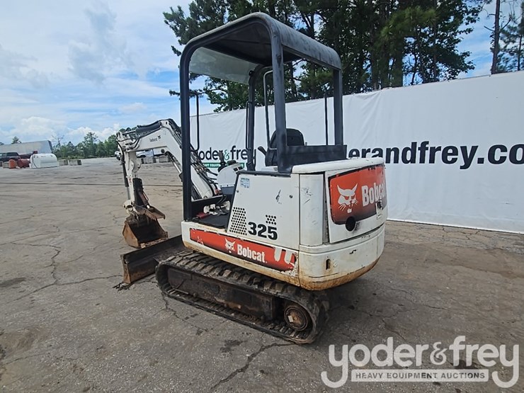 bobcat-325-image-3