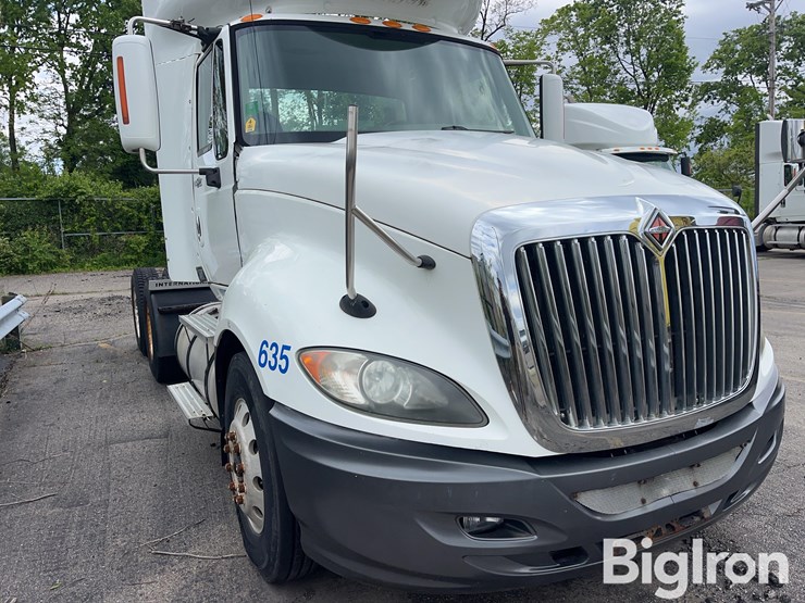 2010-international-prostar-image-17