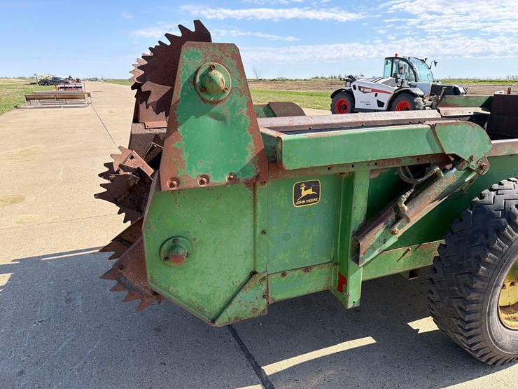 john-deere-450-image-14