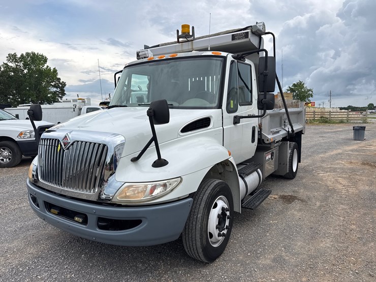 2014-international-durastar-4300-image-4
